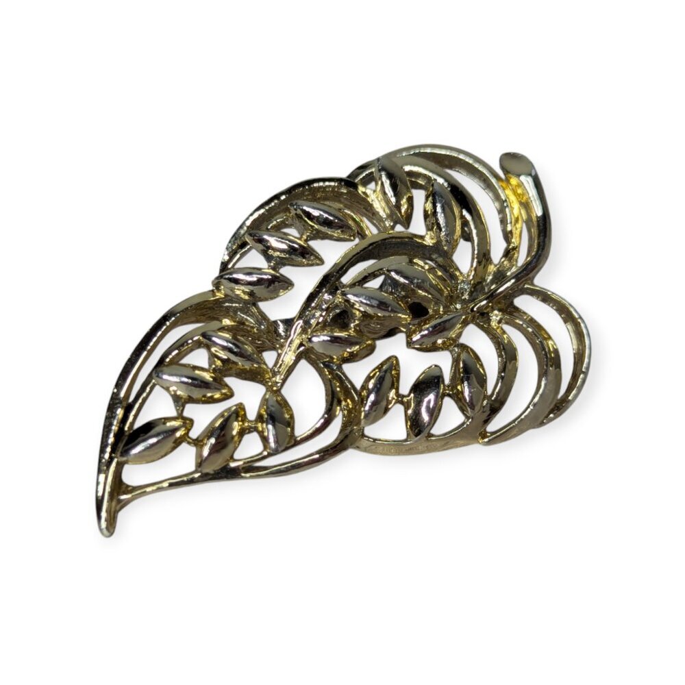 Vintage Gerry's Signed Gold Tone Leaf Brooch/Pin